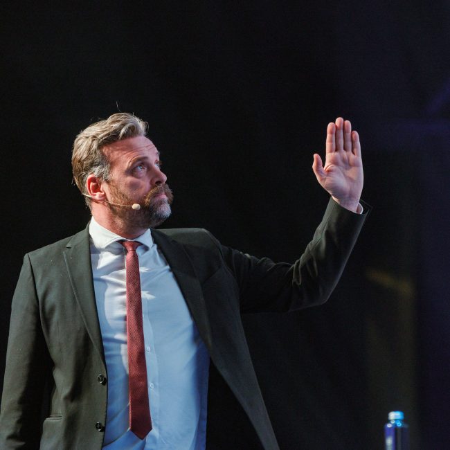 Prof Henrik von Scheel 2024 Speaker Booking